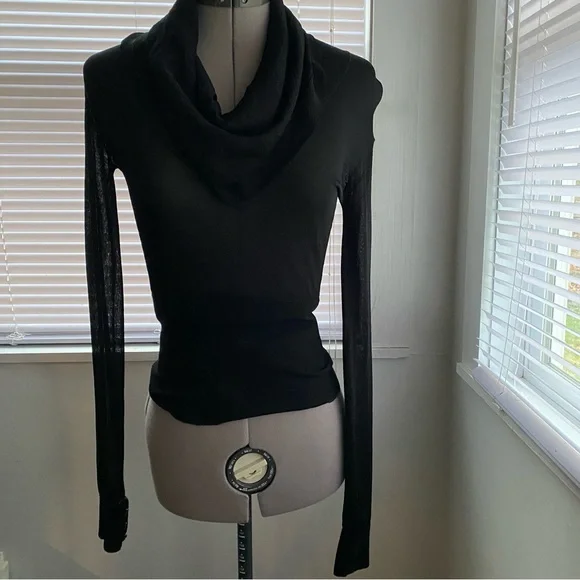 Beautiful Women's Sheer Long Sleeve Sweater Blouse Cowl Neck Size S - Picture 8 of 9